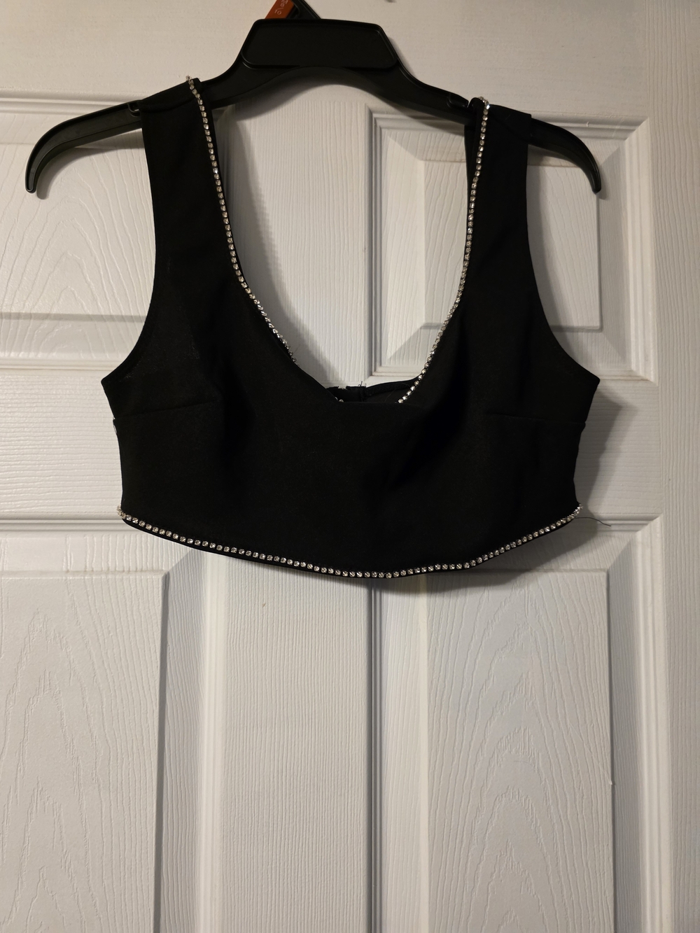 SHEIN Black Rhinestone-Trim Scoop Crop Top